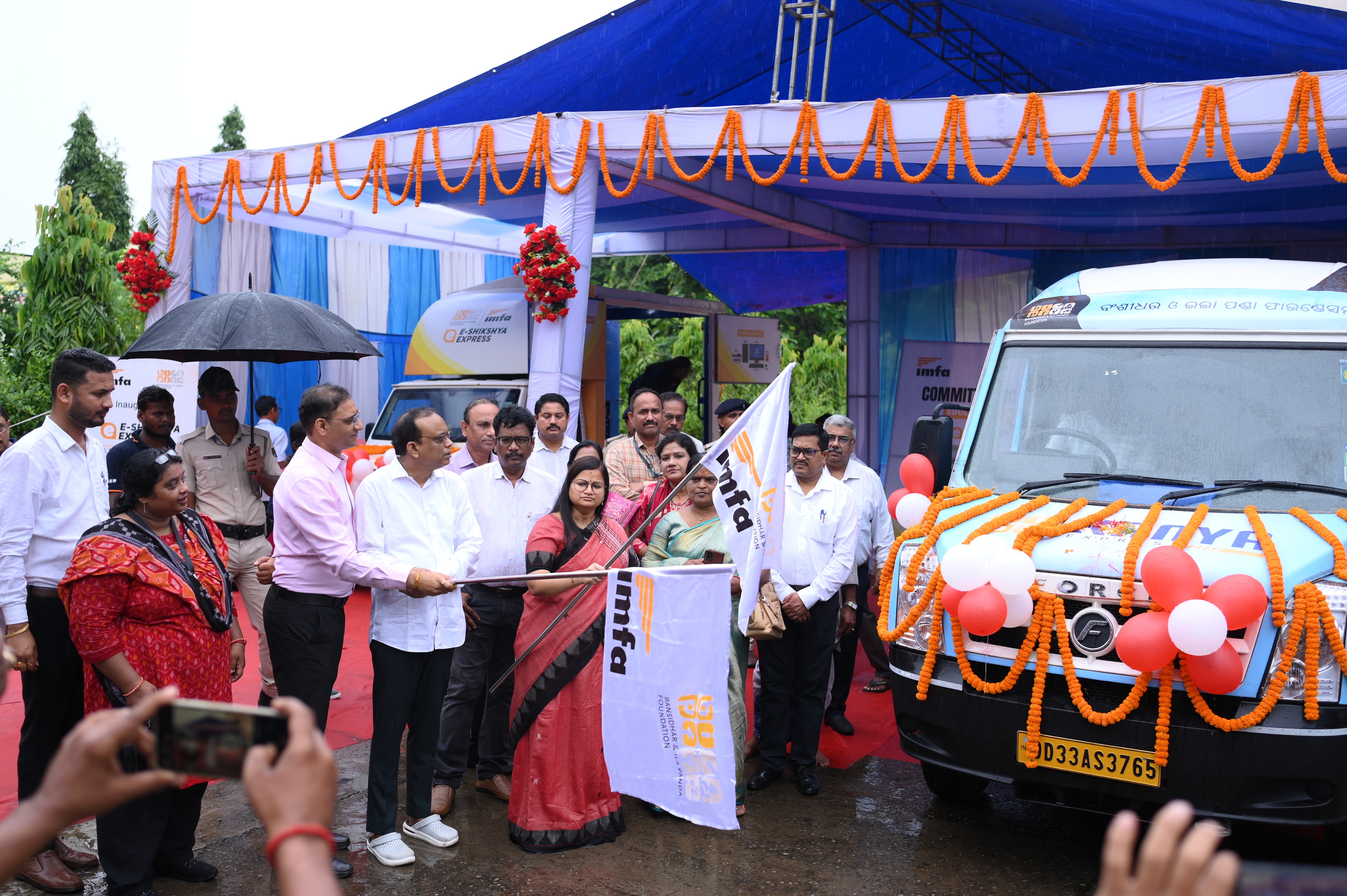 Bansidhar & Ila Panda Foundation Launches ‘e-Shikshya Express’ and ‘Kanya Express’ in Kalinganagar